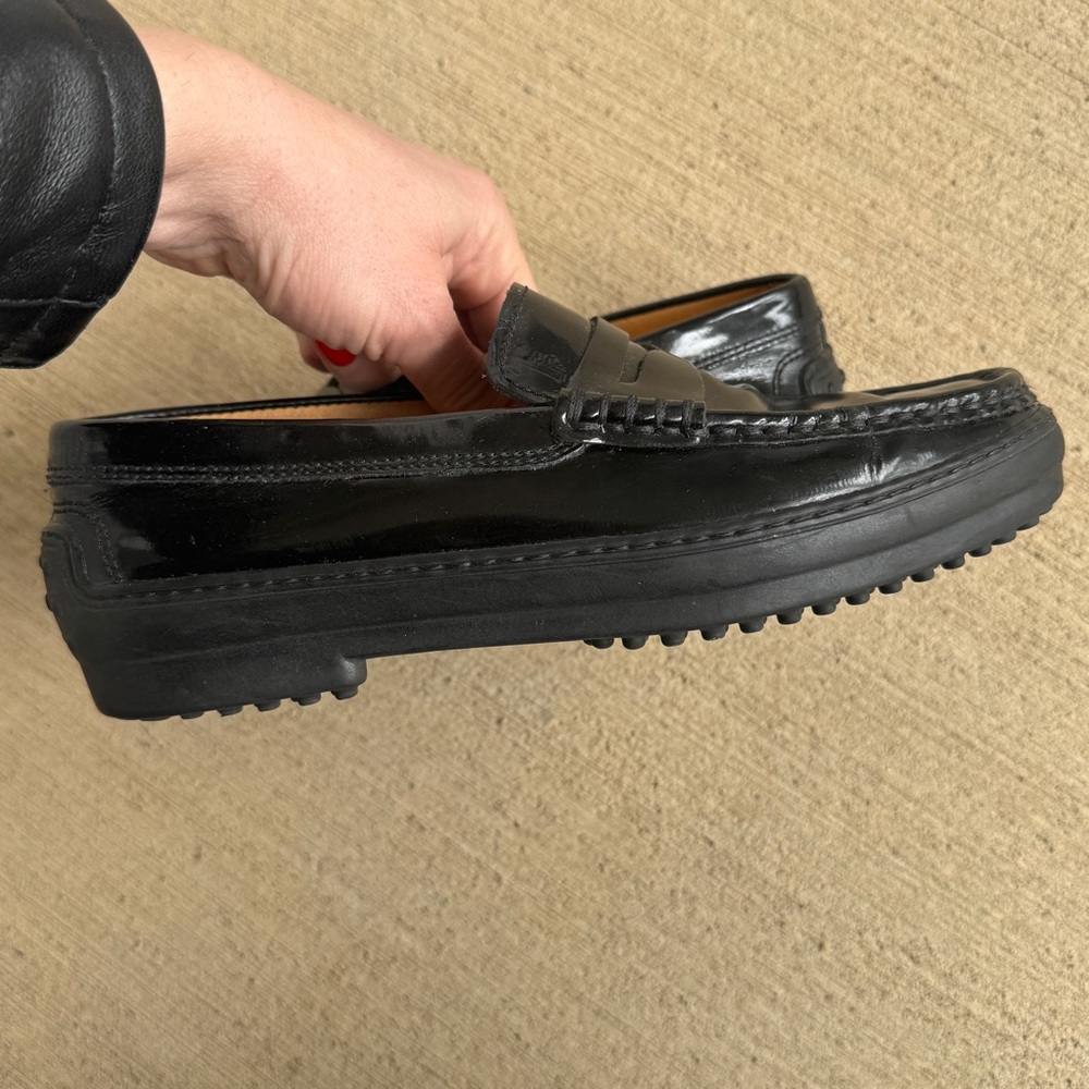 Tod’s Patent Leather Loafers Rubber Sole 7.5 - Picture 2 of 10